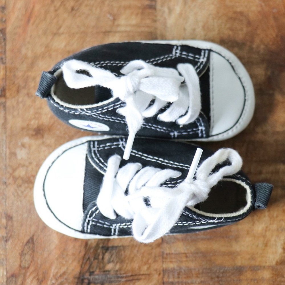 ❌SOLD❌Infant Converse Crib Shoes - Picture 3 of 7